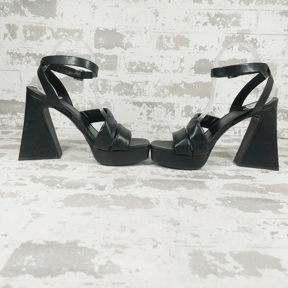 New Abound Tracy Black Faux Leather Block Heel Retro Platform Sandals H465